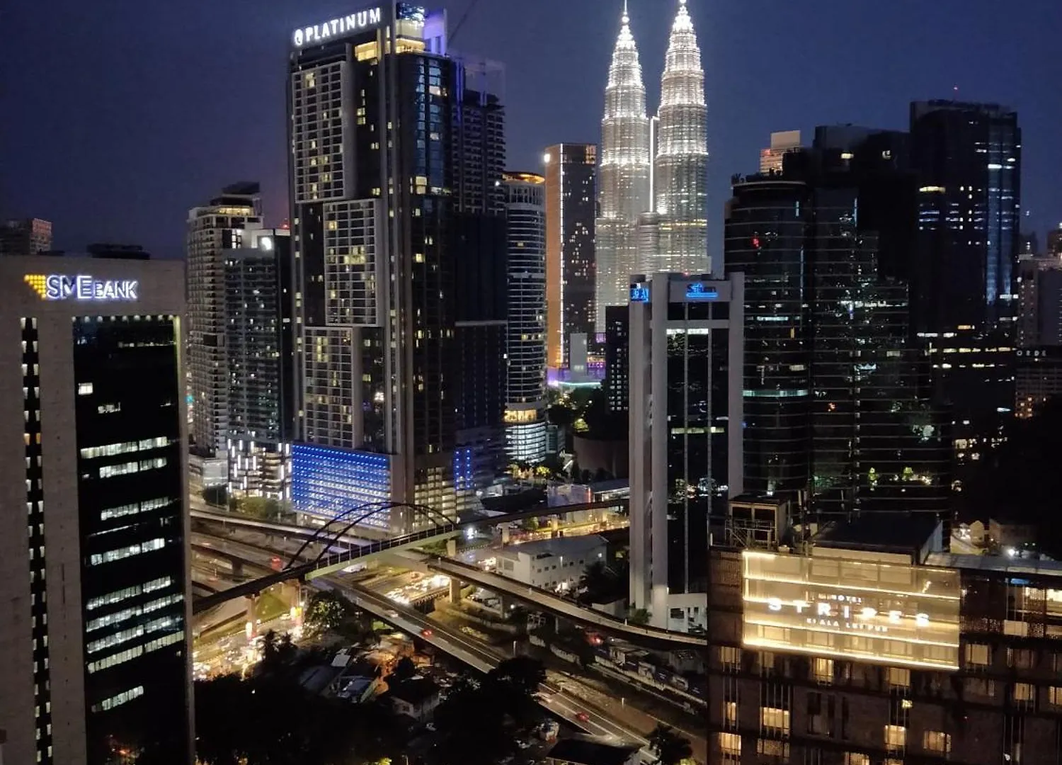 הקונטקטים של Xing Lun Klcc Anggun Residents